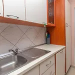 בית נופש Two-bedroom In Kijevo