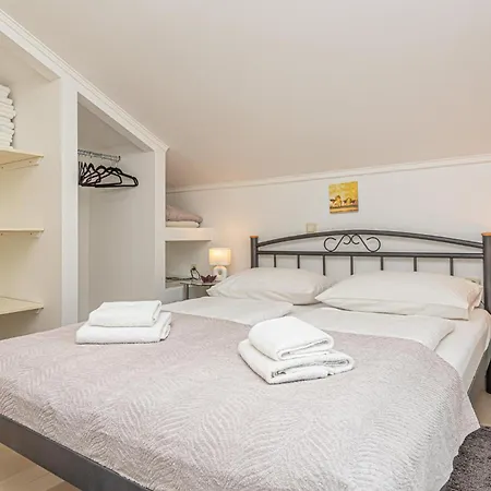 度假居 Two-bedroom In Kijevo