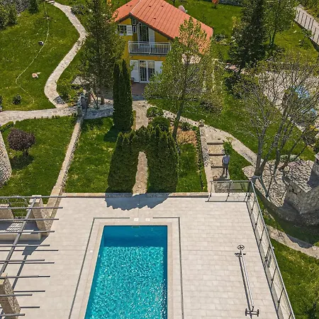 Two-bedroom In Kijevo