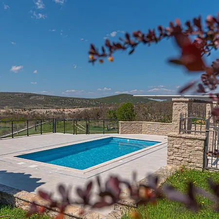 Two-bedroom In Kijevo