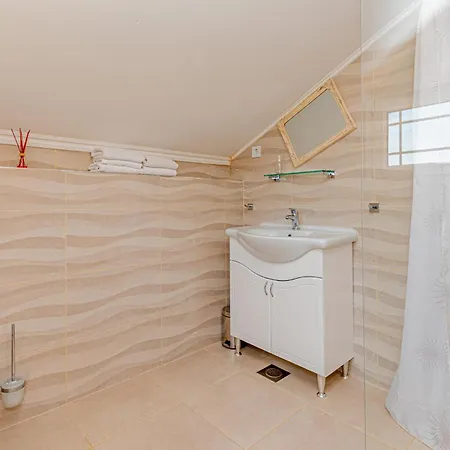 Two-bedroom In Kijevo