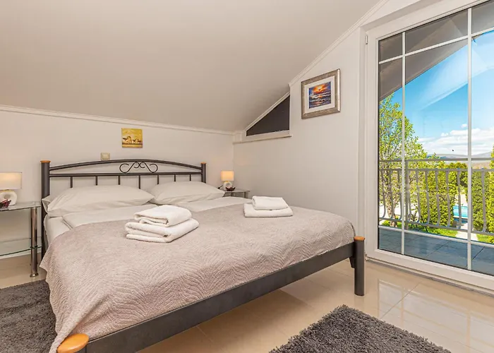 Two-bedroom In Vakantiehuis Kijevo