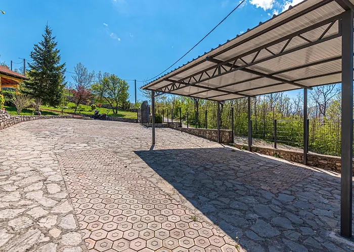 Two-bedroom In Kijevo