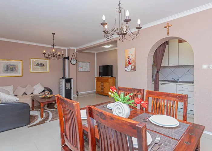 Two-bedroom In Vakantiehuis *